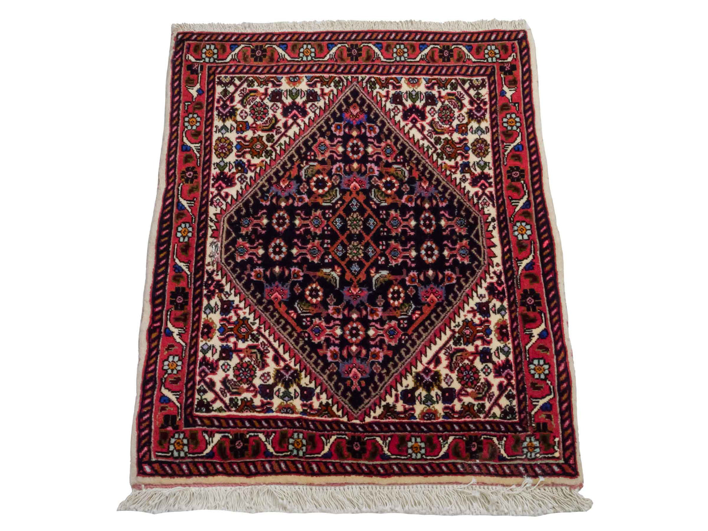Handgeknüpfter Bidjar Sandjan Perserteppich von Khademi aus Wolle, rot. Kurdischer Dorfteppich mit geometrischem Medaillon. Von Hand geknüpft in Iran. Größe: 60 cm x 40 cm. Teppichnummer: DB3-1060. Verkauf durch Jupiter Intl.
