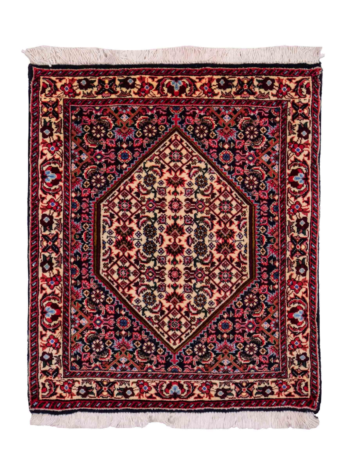 Handgeknüpfter Bidjar Sandjan Perserteppich von Khademi aus Wolle, mehrfarbig. Kurdischer Dorfteppich mit geometrischem Medaillon. Von Hand geknüpft in Iran. Größe: 60 cm x 50 cm. Teppichnummer: DB3-1051. Verkauf durch Jupiter Intl.