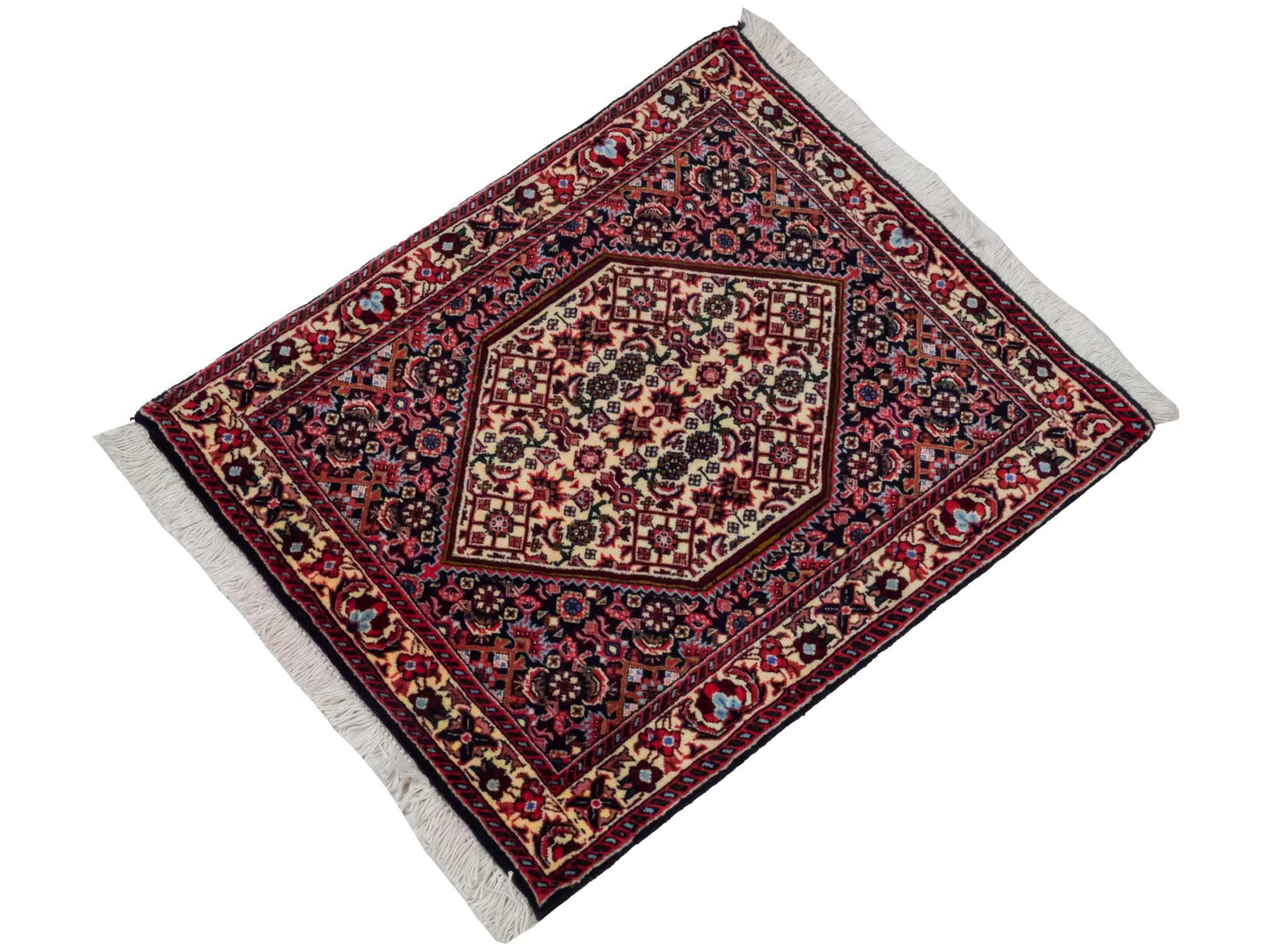 Handgeknüpfter Bidjar Sandjan Perserteppich von Khademi aus Wolle, mehrfarbig. Kurdischer Dorfteppich mit geometrischem Medaillon. Von Hand geknüpft in Iran. Größe: 60 cm x 50 cm. Teppichnummer: DB3-1051. Verkauf durch Jupiter Intl.