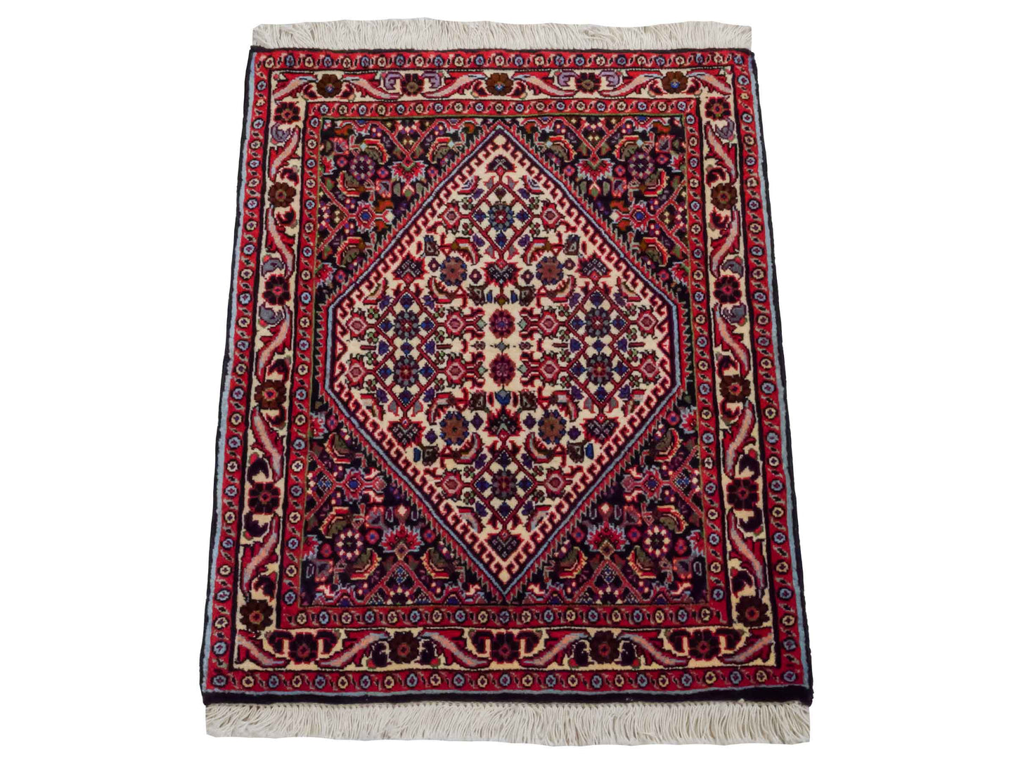 Handgeknüpfter Bidjar Sandjan Perserteppich von Khademi aus Wolle, mehrfarbig. Kurdischer Dorfteppich mit geometrischem Medaillon. Von Hand geknüpft in Iran. Größe: 60 cm x 50 cm. Teppichnummer: DB3-1053. Verkauf durch Jupiter Intl.