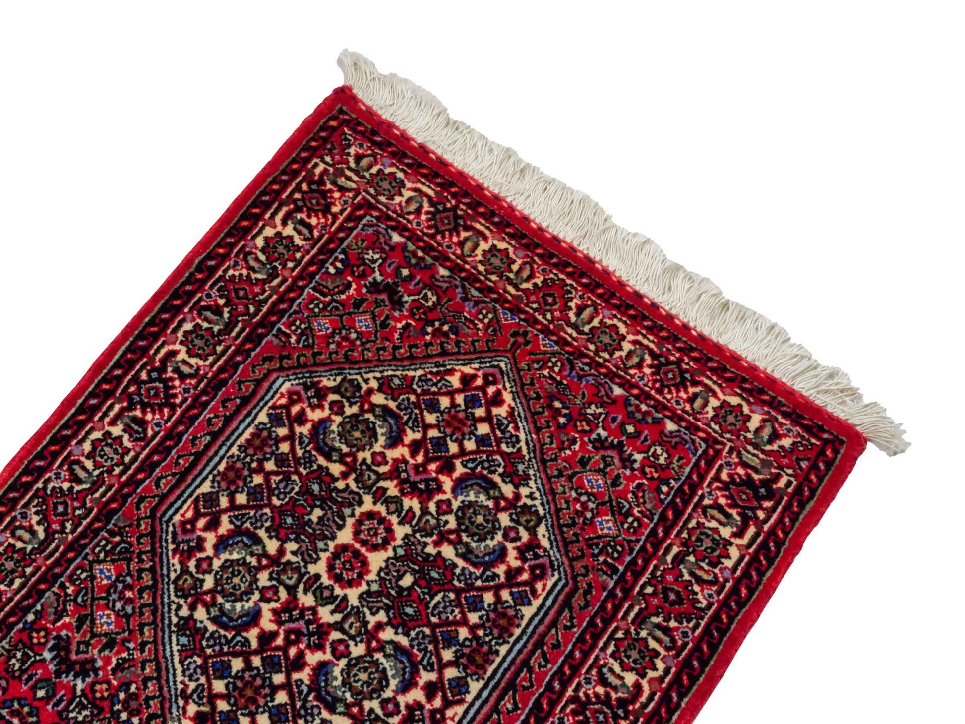 Handgeknüpfter Bidjar Sandjan Perserteppich von Khademi aus Wolle, rot. Kurdischer Dorfteppich mit geometrischem Medaillon. Von Hand geknüpft in Iran. Größe: 60 cm x 50 cm. Teppichnummer: DB3-1045. Verkauf durch Jupiter Intl.