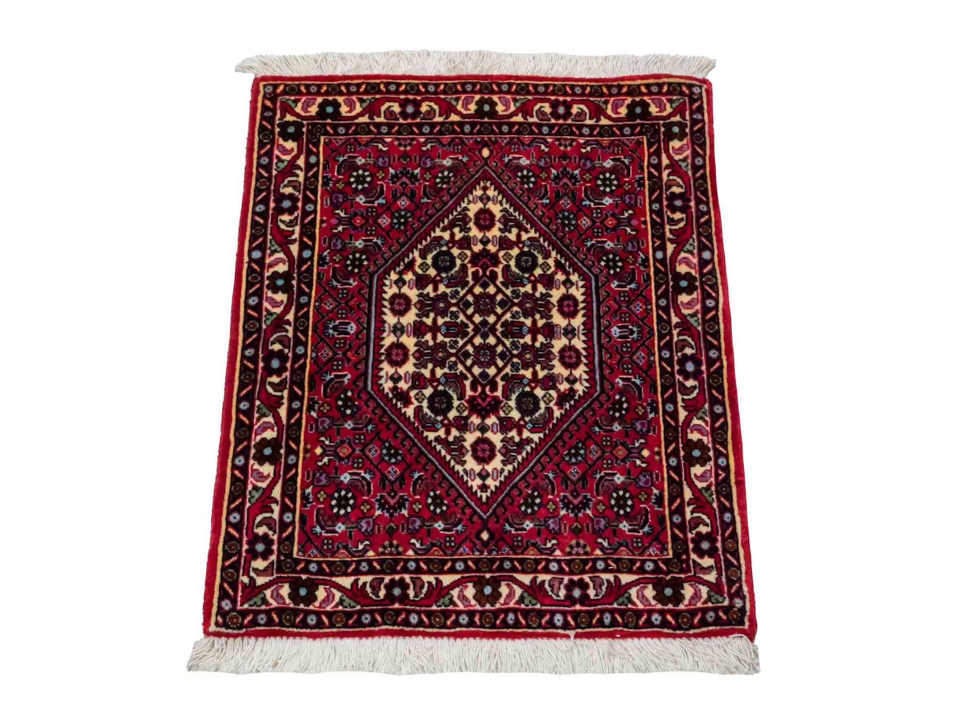 Handgeknüpfter Bidjar Sandjan Perserteppich von Khademi aus Wolle, rot. Kurdischer Dorfteppich mit geometrischem Medaillon. Von Hand geknüpft in Iran. Größe: 60 cm x 50 cm. Teppichnummer: DB3-1050. Verkauf durch Jupiter Intl.