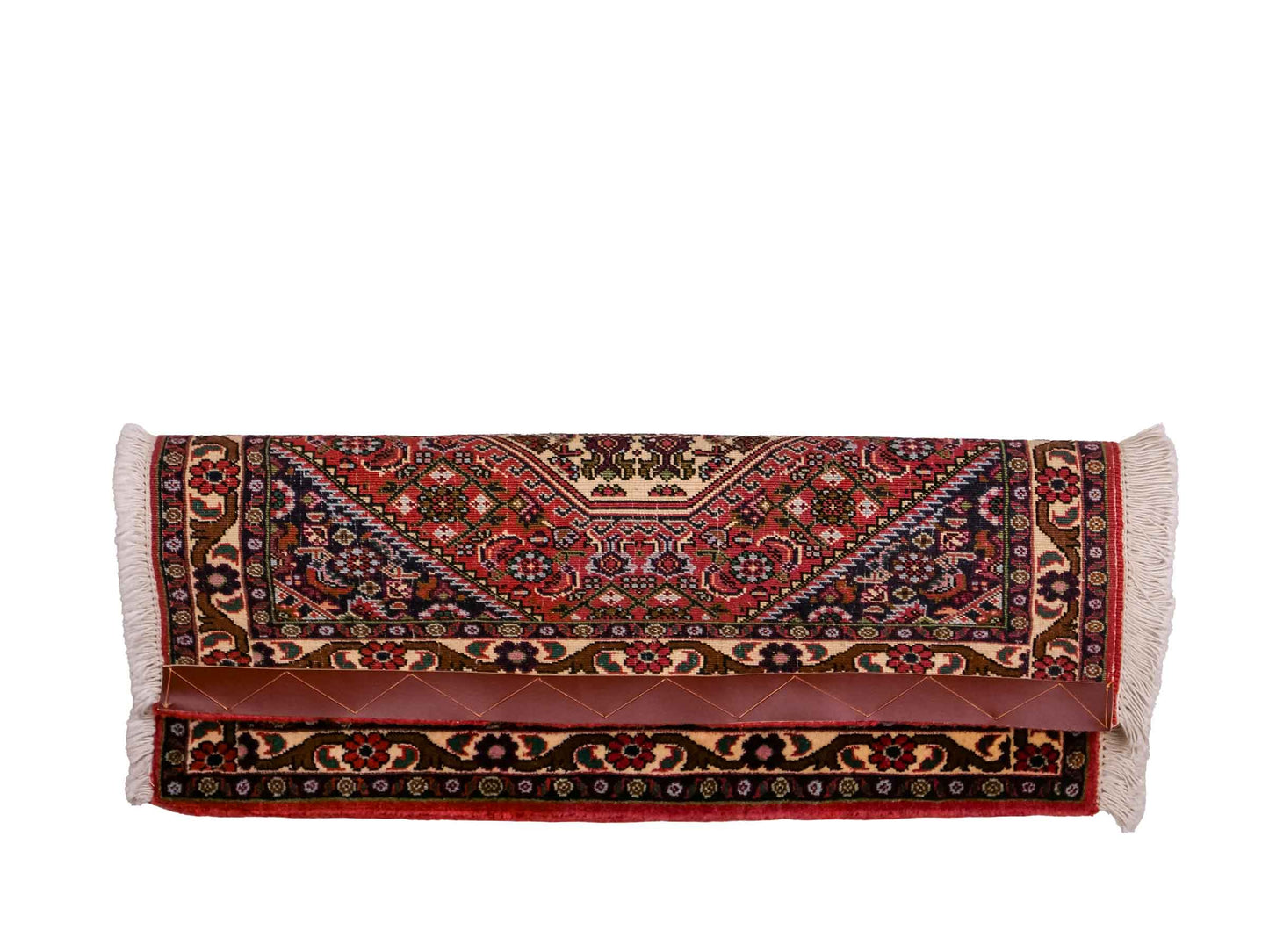 Handgeknüpfter Bidjar Sandjan Perserteppich von Khademi aus Wolle, rot. Kurdischer Dorfteppich mit geometrischem Medaillon. Von Hand geknüpft in Iran. Größe: 60 cm x 50 cm. Teppichnummer: DB3-1052. Verkauf durch Jupiter Intl.