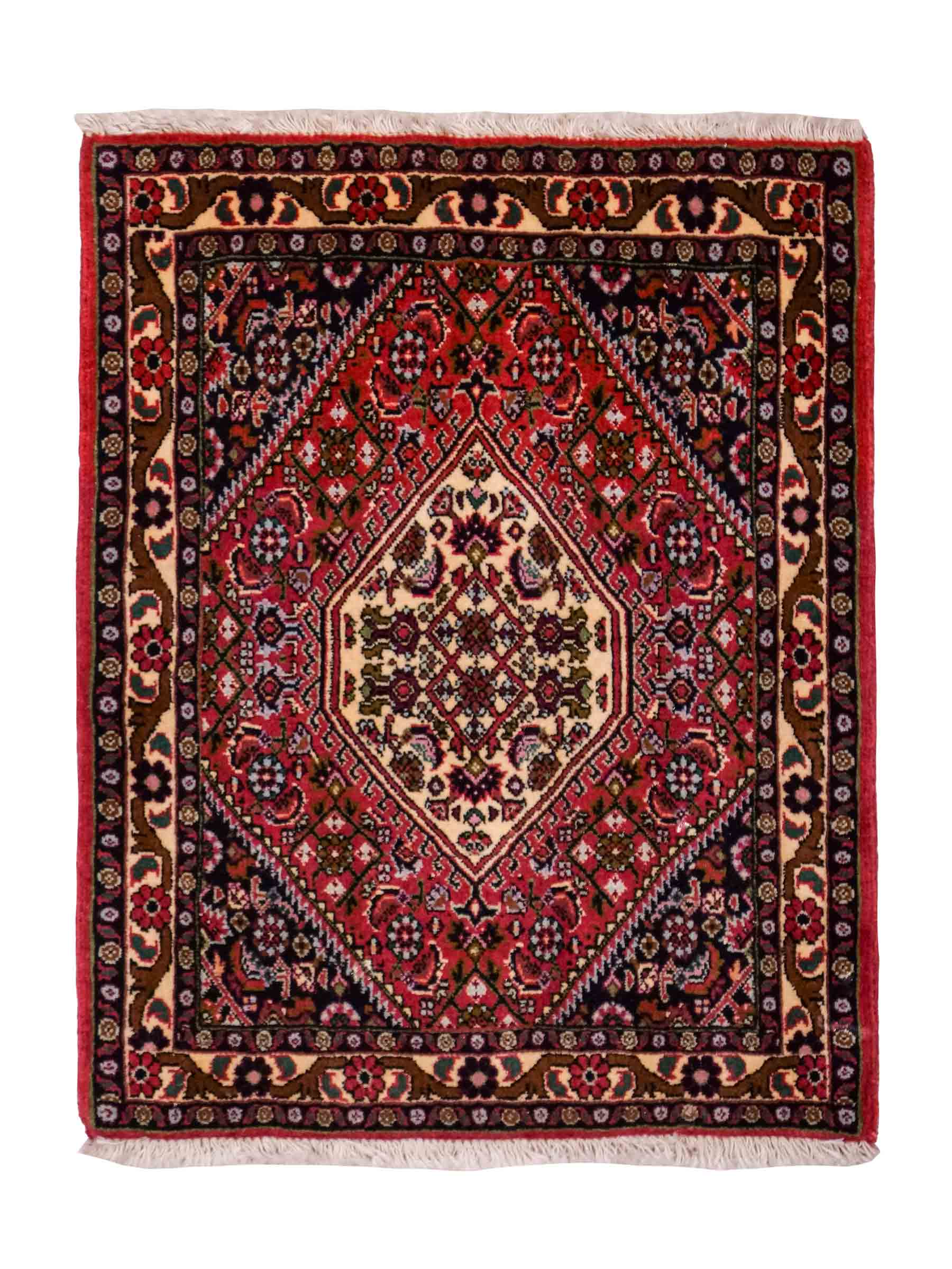 Handgeknüpfter Bidjar Sandjan Perserteppich von Khademi aus Wolle, rot. Kurdischer Dorfteppich mit geometrischem Medaillon. Von Hand geknüpft in Iran. Größe: 60 cm x 50 cm. Teppichnummer: DB3-1054. Verkauf durch Jupiter Intl.