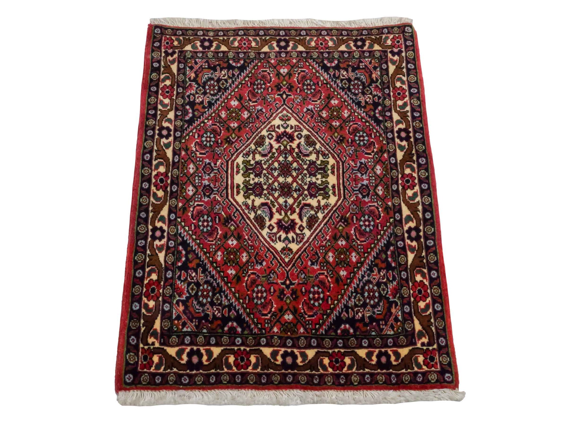 Handgeknüpfter Bidjar Sandjan Perserteppich von Khademi aus Wolle, rot. Kurdischer Dorfteppich mit geometrischem Medaillon. Von Hand geknüpft in Iran. Größe: 60 cm x 50 cm. Teppichnummer: DB3-1054. Verkauf durch Jupiter Intl.
