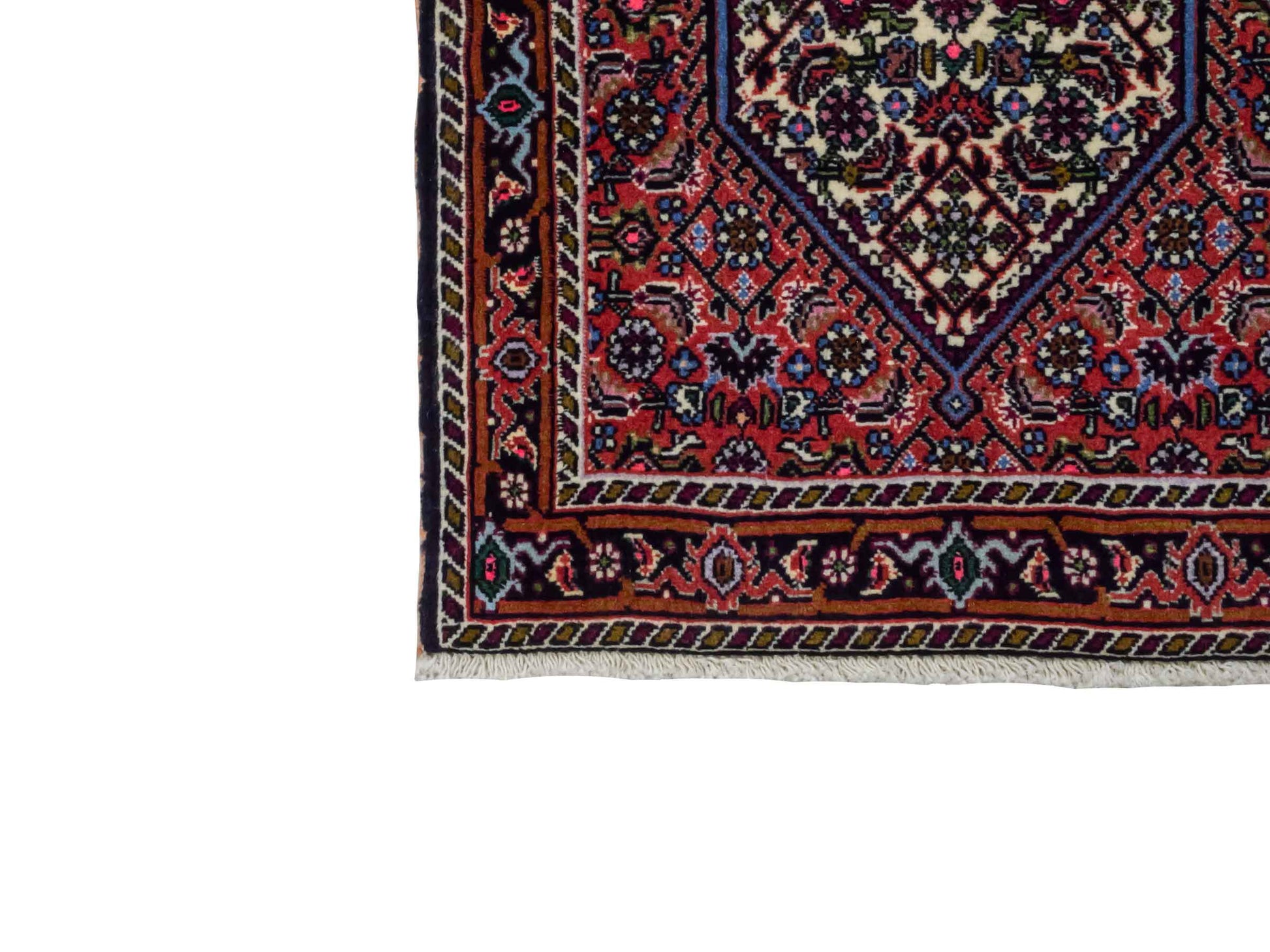 Handgeknüpfter Bidjar Sandjan Perserteppich von Khademi aus Wolle, rot. Kurdischer Dorfteppich mit geometrischem Medaillon. Von Hand geknüpft in Iran. Größe: 65 cm x 55 cm. Teppichnummer: DB3-1044. Verkauf durch Jupiter Intl.