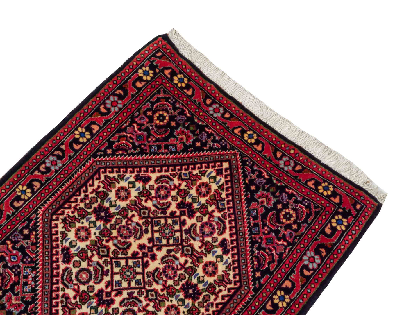 Handgeknüpfter Bidjar Sandjan Perserteppich von Khademi aus Wolle, rot. Kurdischer Dorfteppich mit geometrischem Medaillon. Von Hand geknüpft in Iran. Größe: 69 cm x 56 cm. Teppichnummer: DB3-1047. Verkauf durch Jupiter Intl.