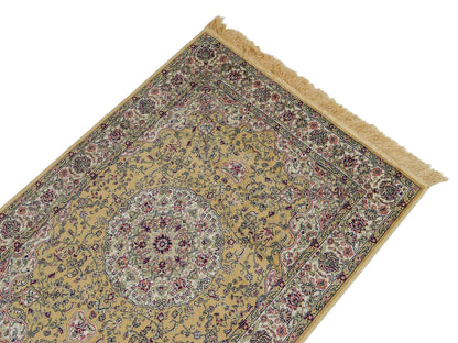 Belgischer, maschinell gefertigter Design Orientteppich aus Kunstseide, creme, beige. 139x97 cm. Verkauf durch Jupiter Intl.