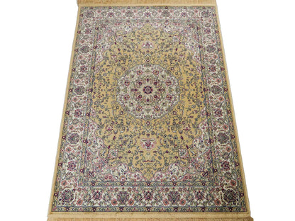 Belgischer, maschinell gefertigter Design Orientteppich aus Kunstseide, beige, creme. 140x98 cm. Verkauf durch Jupiter Intl.