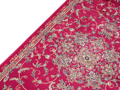 Belgischer, maschinell gefertigter Design Orientteppich aus Kunstseide, rot. 154x79 cm. Verkauf durch Jupiter Intl.