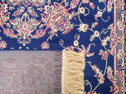 Belgischer, maschinell gefertigter Orientteppich aus Kunstseide, blau. 154x79 cm. Verkauf durch Jupiter Intl.