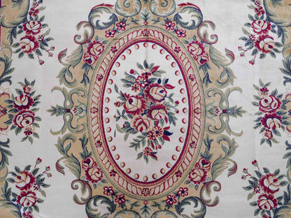 Belgischer, maschinell gefertigter Design Orientteppich aus Kunstseide, creme, weiß. 275x185 cm. Verkauf durch Jupiter Intl.