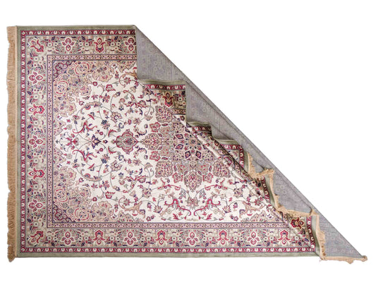 Belgischer, maschinell gefertigter Design Orientteppich aus Kunstseide, grün, creme. 275x185 cm. Verkauf durch Jupiter Intl.
