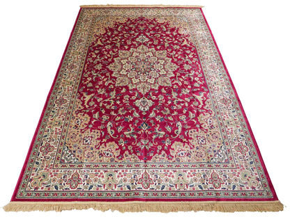 Belgischer, maschinell gefertigter Design Orientteppich aus Kunstseide, rot. 275x185 cm. Verkauf durch Jupiter Intl.