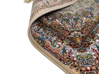 Extrem feiner, maschinell gefertigter Perserteppich, beige, grün, creme. 154x99 cm. Verkauf durch Jupiter Intl.