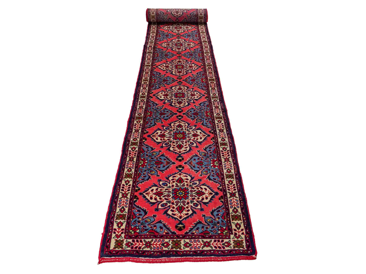 Feiner, handgeknüpfter persischer Hamedan Dorfteppich aus Wolle von Khademi, rot, blau. 603 x 73 cm. Vertrieb durch JUPITER Intl.