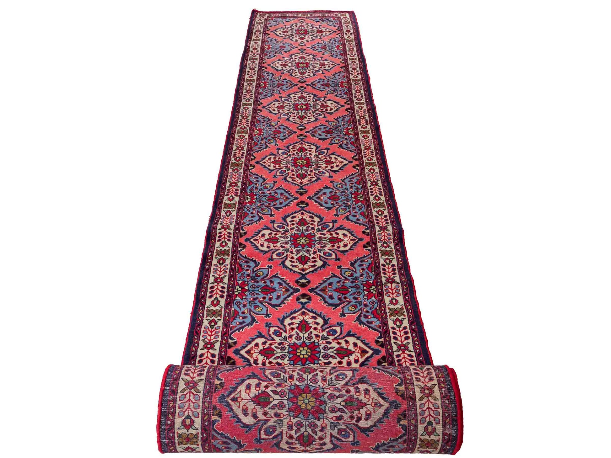 Feiner, handgeknüpfter persischer Hamedan Dorfteppich aus Wolle von Khademi, rot, blau. 603 x 73 cm. Vertrieb durch JUPITER Intl.