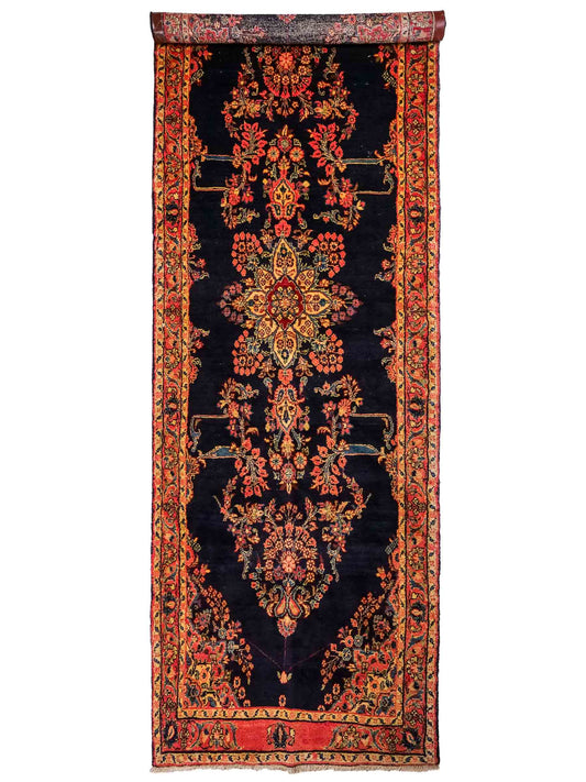 Feiner, handgeknüpfter, persischer Hamedan Dorfteppich aus Wolle von Khademi. Farbe: Blau. 369 x 108 cm. Vertrieb durch JUPITER Intl.