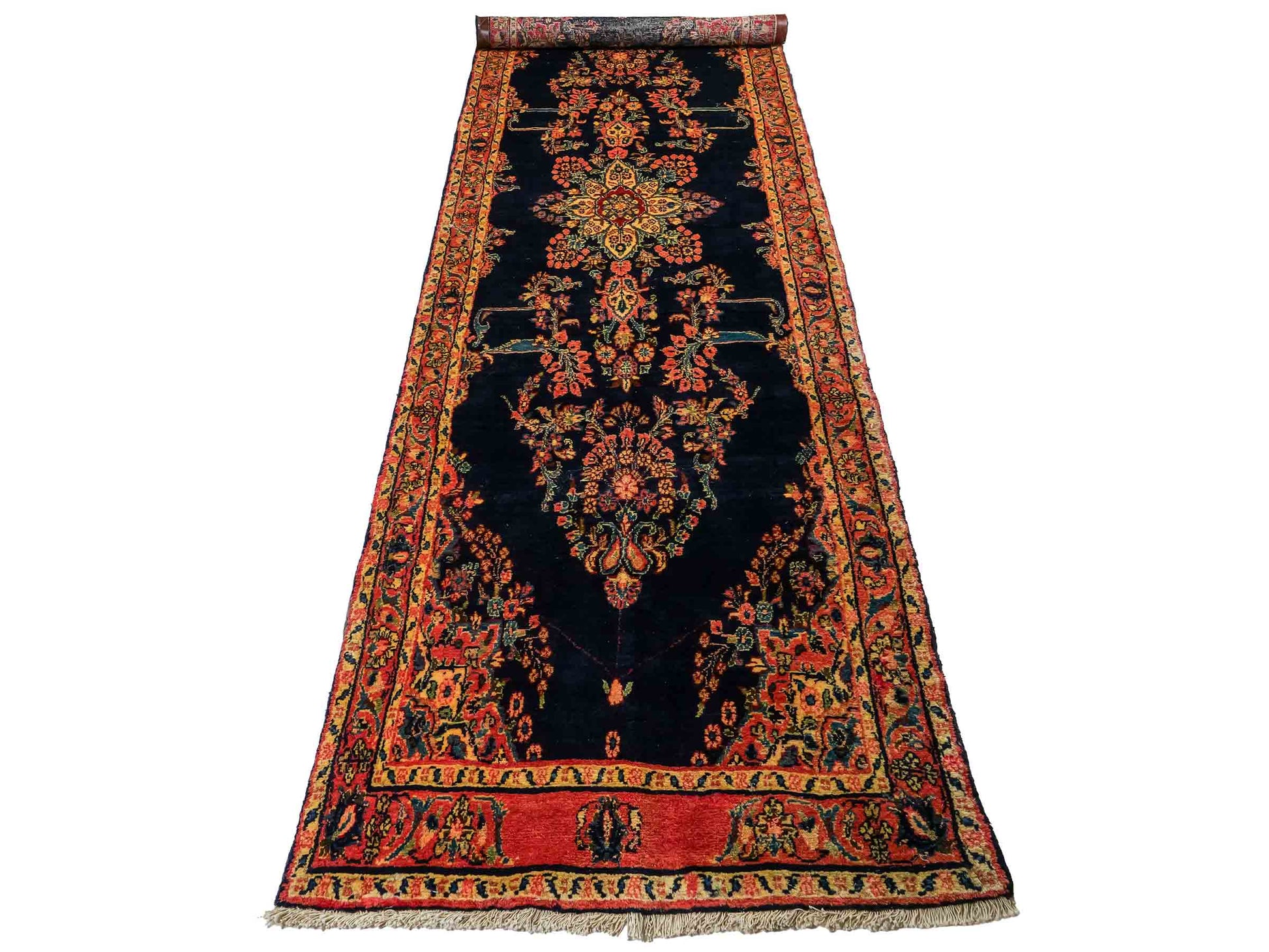 Feiner, handgeknüpfter, persischer Hamedan Dorfteppich aus Wolle von Khademi. Farbe: Blau. 369 x 108 cm. Vertrieb durch JUPITER Intl.
