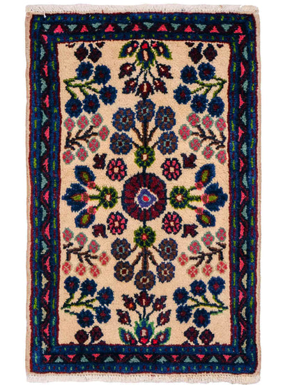 Handgeknüpfter, persischer Hamedan Dorfteppich aus Wolle von Khademi. Größe: 72 x 52 cm. Farbe: Cremeweiß, blau. Verkauf durch JUPITER Intl.