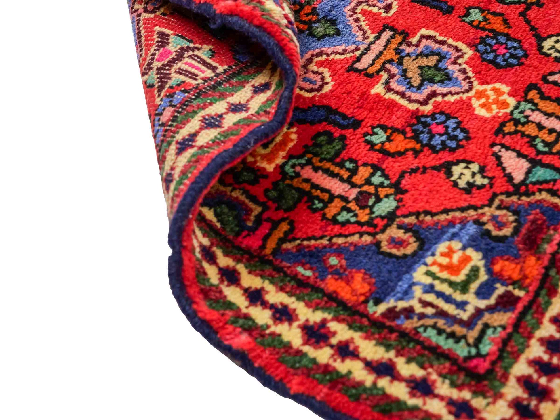 Handgeknüpfter, persischer Hamedan Dorfteppich aus Wolle von Khademi. Größe: 81 x 55 cm. Farbe: Rot. Verkauf durch JUPITER Intl.