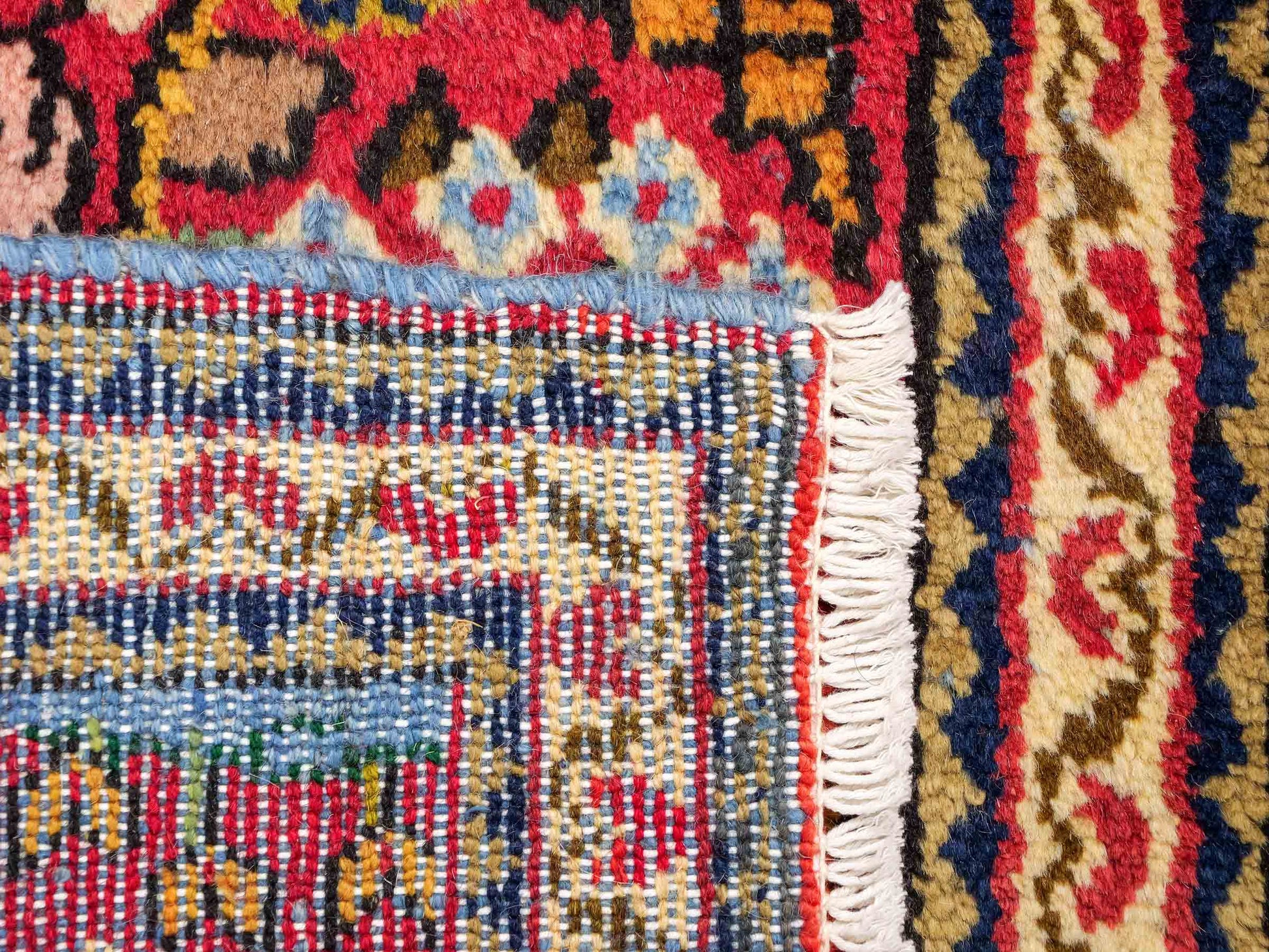Handgeknüpfter, persischer Hamedan Dorfteppich aus Wolle von Khademi. Größe: 83 x 57 cm. Farbe: Rot. Verkauf durch JUPITER Intl.