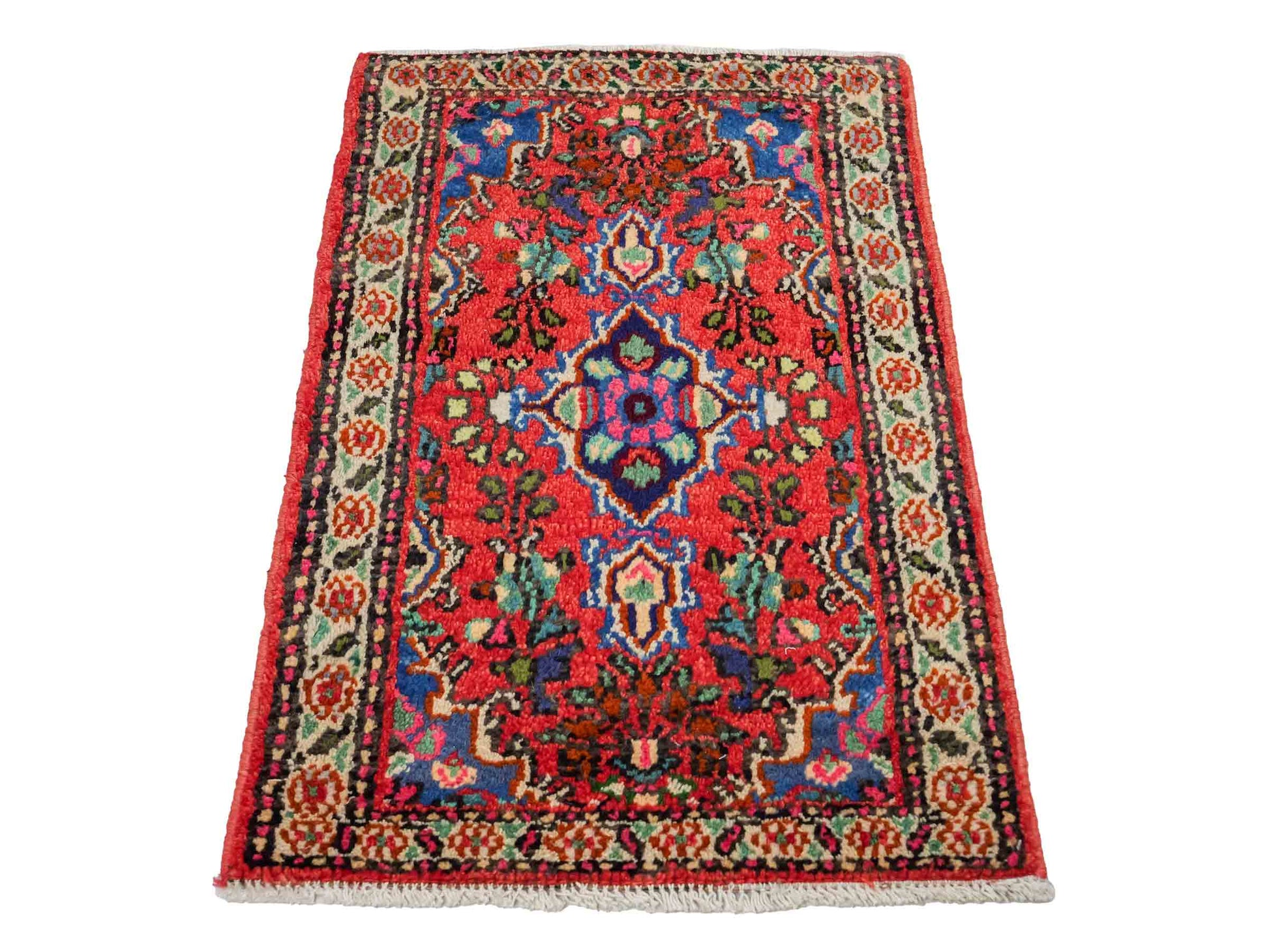 Handgeknüpfter, persischer Hamedan Dorfteppich aus Wolle von Khademi. Größe: 86 x 55 cm. Farbe: Rot. Verkauf durch JUPITER Intl.