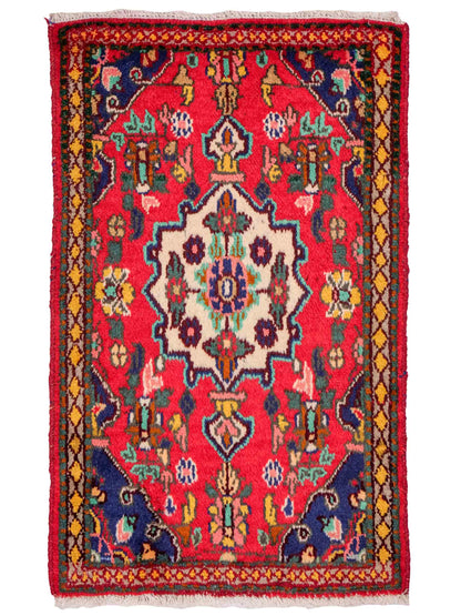 Handgeknüpfter, persischer Hamedan Dorfteppich aus Wolle von Khademi. Größe: 86 x 61 cm. Farbe: Rot. Verkauf durch JUPITER Intl.