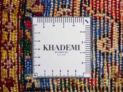 Handgeknüpfter, persischer Hamedan Dorfteppich aus Wolle von Khademi. Größe: 87 x 58 cm. Farbe: Rot. Verkauf durch JUPITER Intl.