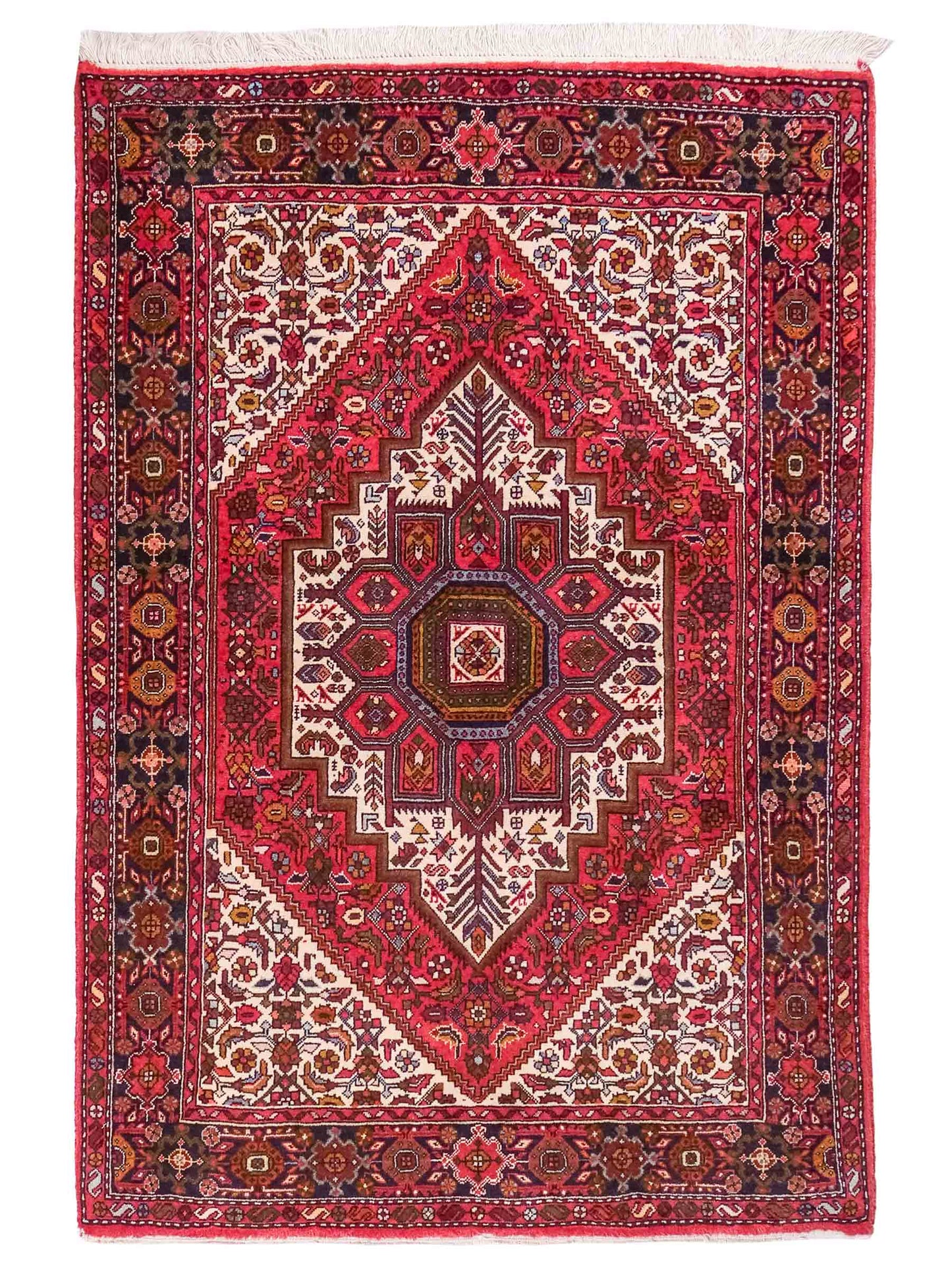Handgeknüpfter Gholtogh Dorfteppich von Khademi aus Wolle, rot. Feiner, kurdischer Nomadenteppich mit geometrischem Medaillon. Orientteppich, von Hand geknüpft in Iran. Größe: 155 cm x 105 cm. Teppichnummer: SB3-1159 | Jupiter Intl.