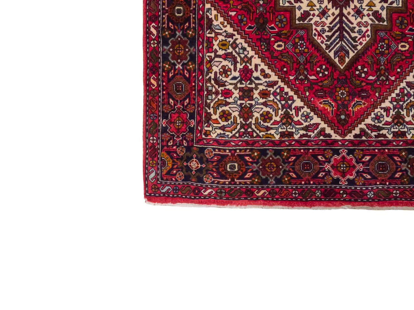 Handgeknüpfter Gholtogh Dorfteppich von Khademi aus Wolle, rot. Feiner, kurdischer Nomadenteppich mit geometrischem Medaillon. Orientteppich, von Hand geknüpft in Iran. Größe: 155 cm x 105 cm. Teppichnummer: SB3-1159 | Jupiter Intl.