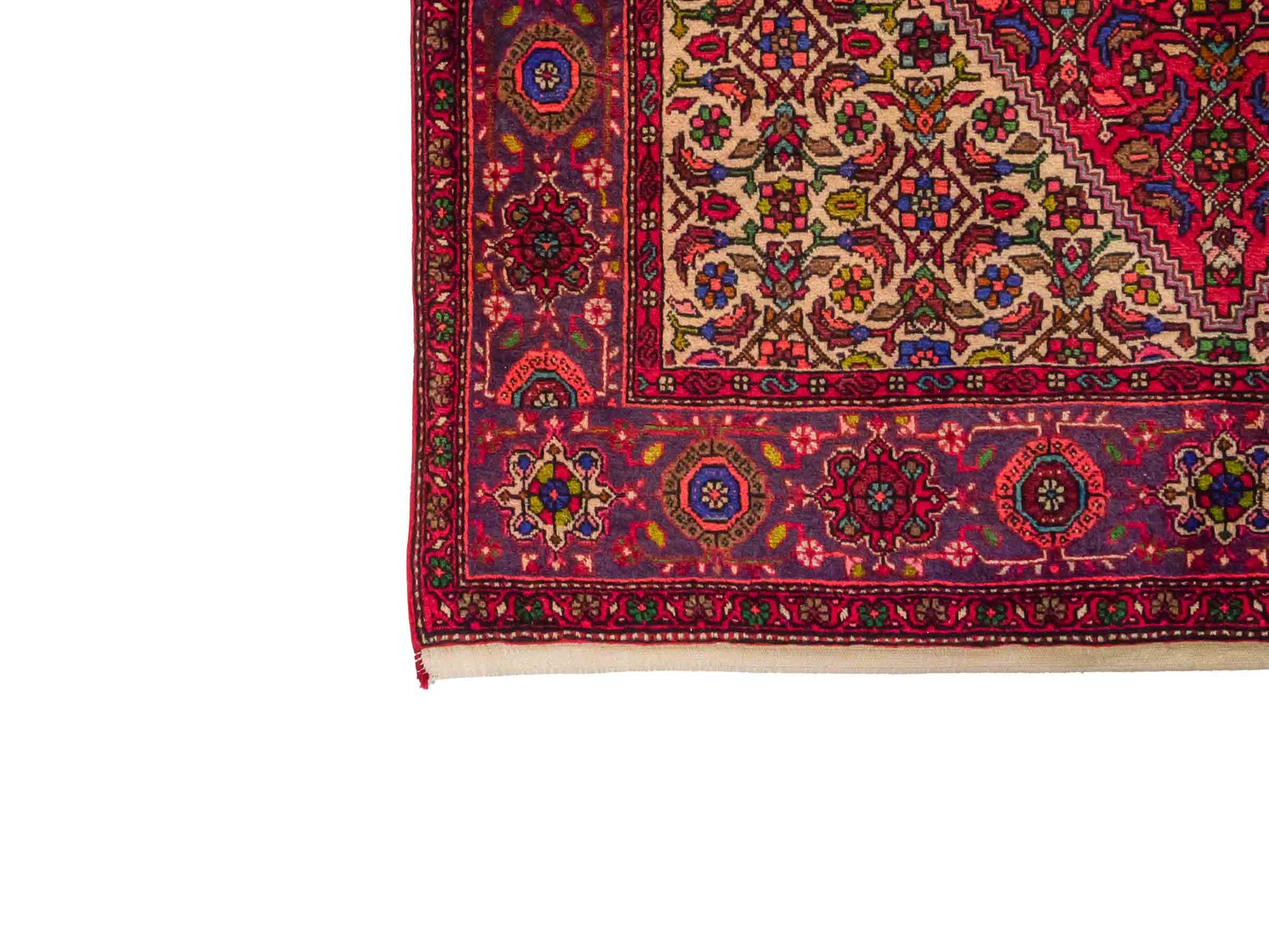 Handgeknüpfter Gholtogh Dorfteppich von Khademi aus Wolle, rot. Feiner, kurdischer Nomadenteppich mit geometrischem Medaillon. Orientteppich, von Hand geknüpft in Iran. Größe: 201 cm x 127 cm. Teppichnummer: SB3-1132 | Jupiter Intl.