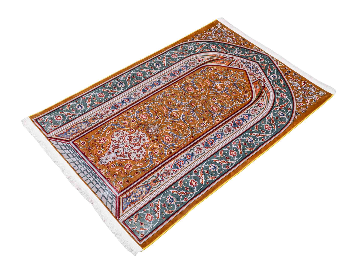 Ghom Gebetsteppich "Dua" 120 x 80 cm gewebt aus Bambusseide (Viskose), islamisches Design, Farbe: Gold-Grün. Teppichnummer: V98GD096M. Persian Luxury Collection by Khademi. Made in Iran / Persia – Vertrieb durch JUPITER Intl.