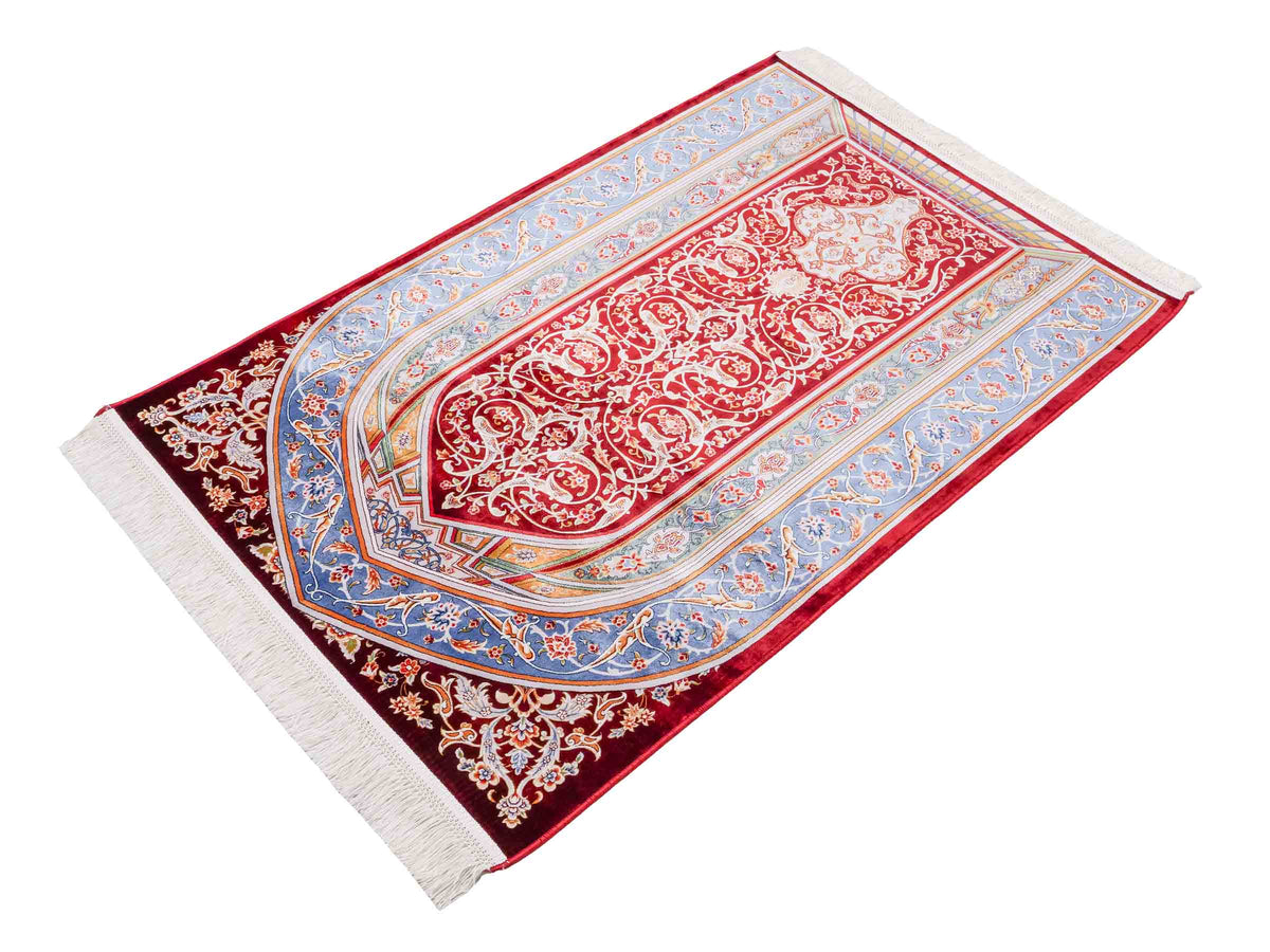 Ghom Gebetsteppich "Dua" 120 x 80 cm gewebt aus Bambusseide (Viskose), islamisches Design, Farbe: Rot-Blau. Teppichnummer: V98RD096M. Persian Luxury Collection by Khademi. Made in Iran / Persia – Vertrieb durch JUPITER Intl.