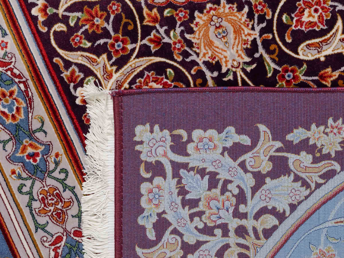 Ghom Gebetsteppich "Dua" 120 x 80 cm gewebt aus Bambusseide (Viskose), islamisches Design, Farbe: Violett-Blau. Teppichnummer: V98AE096M. Persian Luxury Collection by Khademi. Made in Iran / Persia – Vertrieb durch JUPITER Intl.