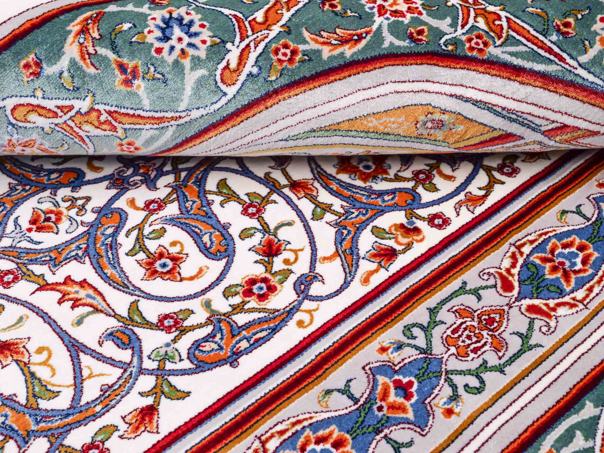 Ghom Gebetsteppich "Dua" 120 x 80 cm gewebt aus Bambusseide (Viskose), islamisches Design, Farbe: Cremeweiß-Grün. Teppichnummer: V98CR096M. Persian Luxury Collection by Khademi. Made in Iran / Persia – Vertrieb durch JUPITER Intl.
