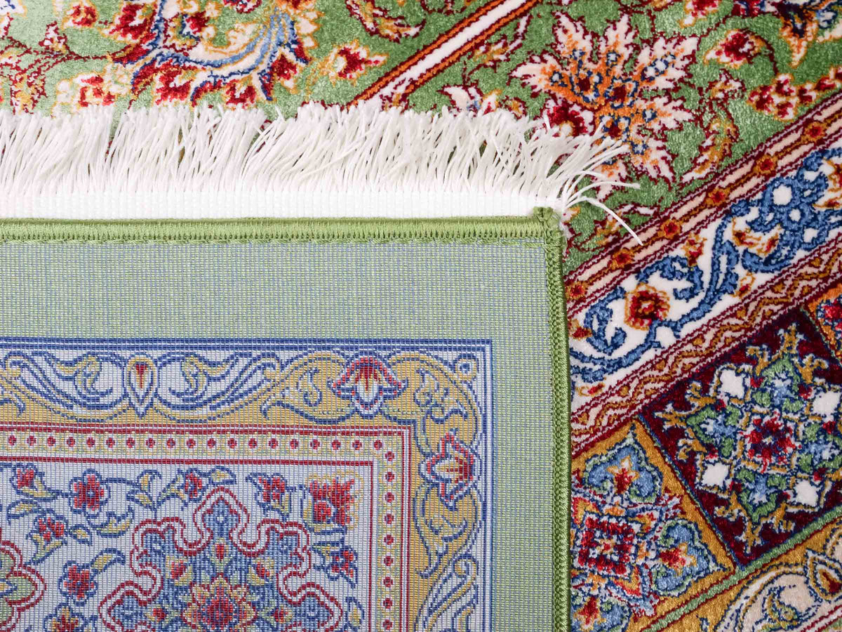 Ghom Gebetsteppich "Mehrabi" 120 x 80 cm gewebt aus Bambusseide (Viskose), islamisches Design, Farbe: Grün-Mehrfarbig. Teppichnummer: V100GR096M. Persian Luxury Collection by Khademi. Made in Iran / Persia – Vertrieb durch JUPITER Intl.