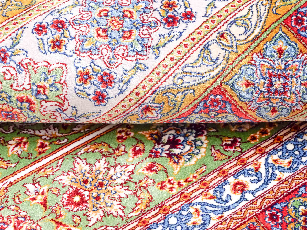 Ghom Gebetsteppich "Mehrabi" 120 x 80 cm gewebt aus Bambusseide (Viskose), islamisches Design, Farbe: Grün-Mehrfarbig. Teppichnummer: V100GR096M. Persian Luxury Collection by Khademi. Made in Iran / Persia – Vertrieb durch JUPITER Intl.