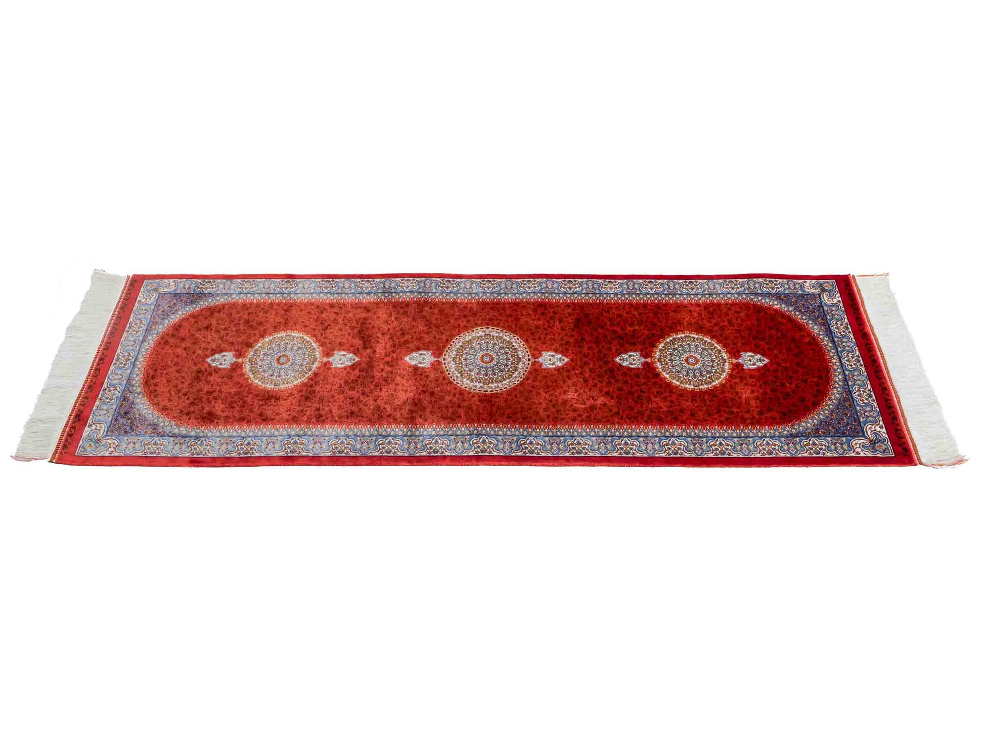 Ghom Läufer-Maschinenteppich "Fereydun" 150 x 50 cm aus pflanzlicher Seide (Viskose) mit Medaillon, Orange. Teppichnummer: V28BU075H. Persian Luxury Collection by Khademi. Made in Iran / Persia – Vertrieb durch JUPITER Intl.