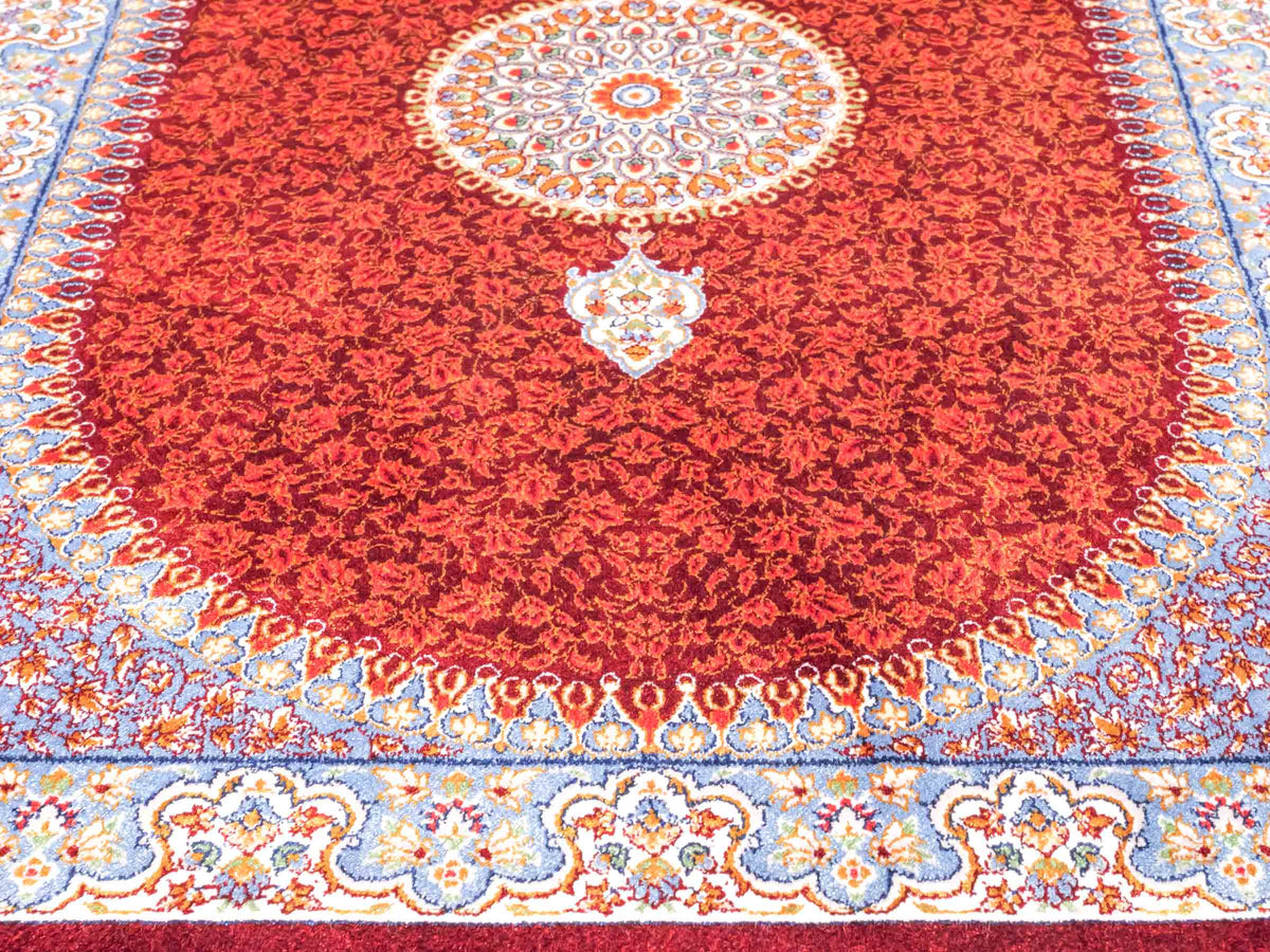 Ghom Läufer-Maschinenteppich "Fereydun" 150 x 50 cm aus pflanzlicher Seide (Viskose) mit Medaillon, Rot-Orange. Teppichnummer: V28RD075H. Persian Luxury Collection by Khademi. Made in Iran / Persia – Vertrieb durch JUPITER Intl.