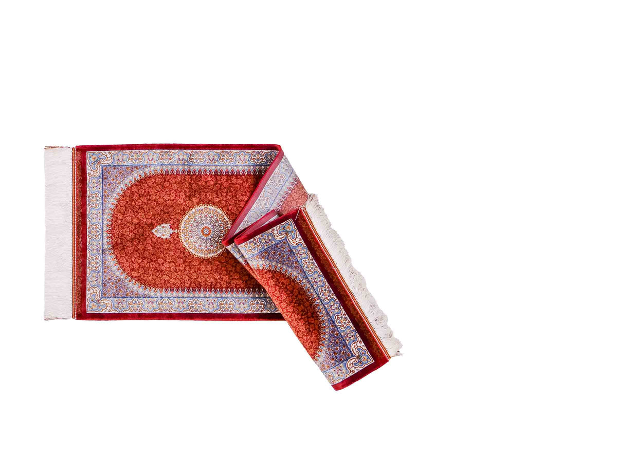 Ghom Läufer-Maschinenteppich "Fereydun" 150 x 50 cm aus pflanzlicher Seide (Viskose) mit Medaillon, Rot-Orange. Teppichnummer: V28RD075H. Persian Luxury Collection by Khademi. Made in Iran / Persia – Vertrieb durch JUPITER Intl.