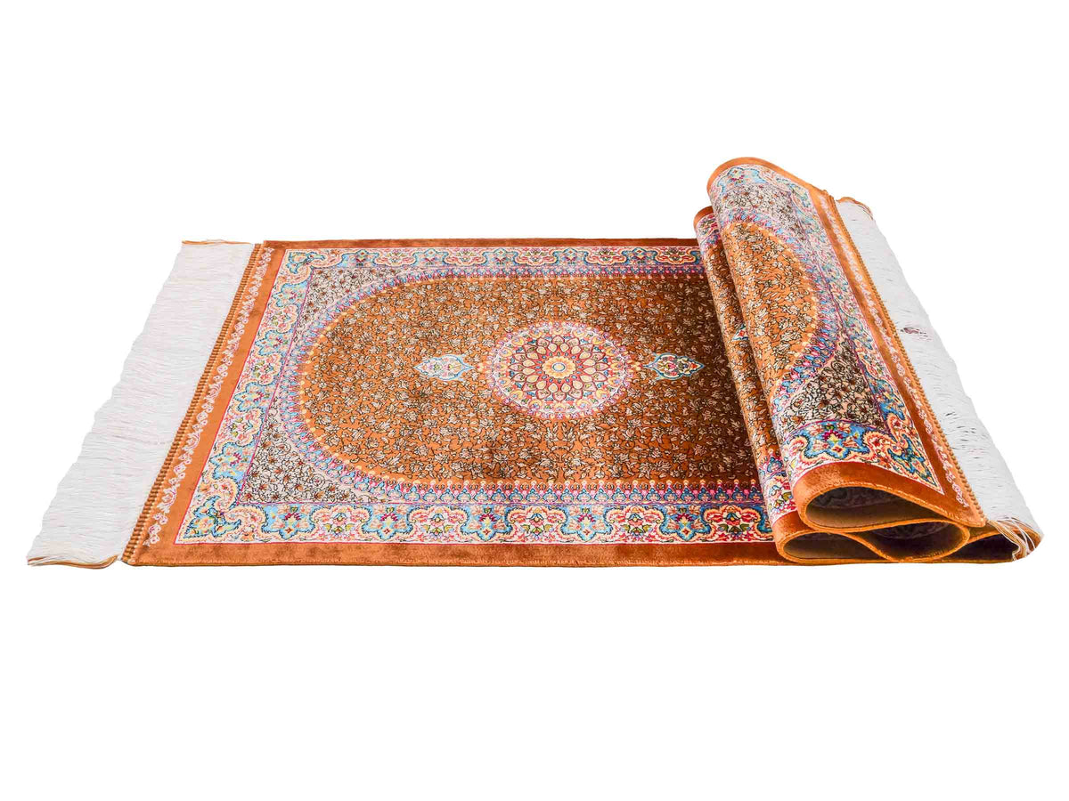 Ghom Läufer-Maschinenteppich "Shamshir" 150 x 50 cm aus pflanzlicher Seide (Viskose) mit Medaillon, Braun. Teppichnummer: V84WN075H. Persian Luxury Collection by Khademi. Made in Iran / Persia – Vertrieb durch JUPITER Intl.