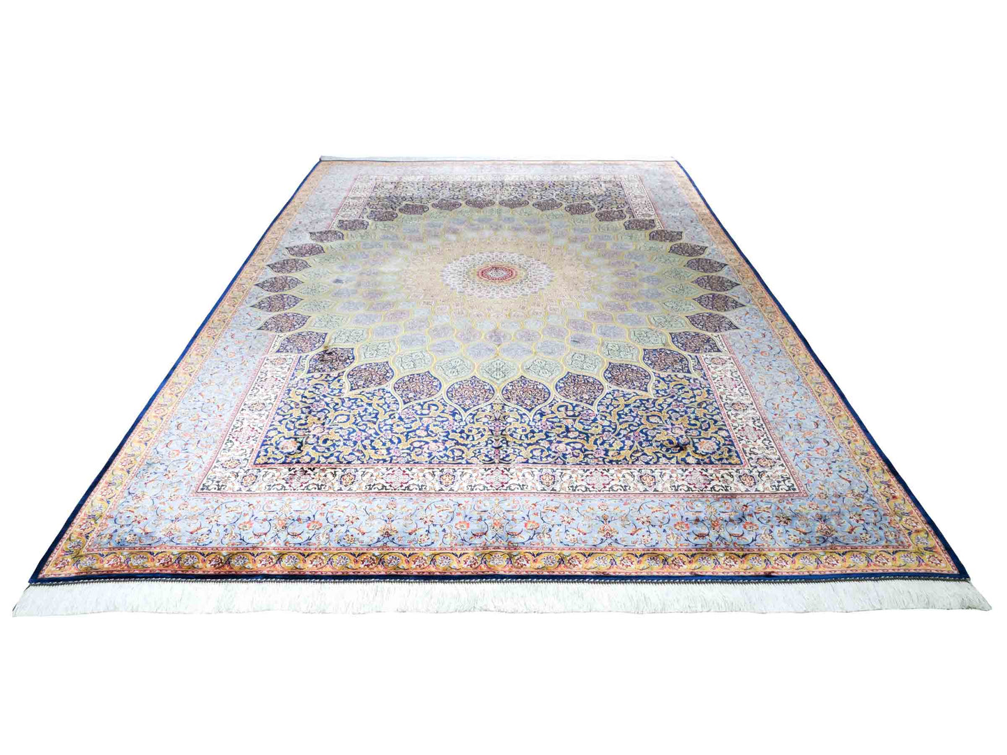 Ghom Maschinenteppich "Aban" 300 x 200 cm aus pflanzlicher Seide (Viskose) mit Gumbad-Medaillon, Marineblau. Teppichnummer: V1NY600H. Persian Luxury Collection by Khademi. Made in Iran / Persia – Vertrieb durch JUPITER Intl