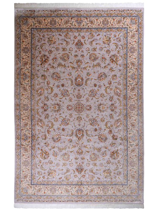 Ghom Maschinenteppich "Afridun" 300 x 200 cm aus pflanzlicher Seide (Viskose) mit Allover-Design, Silber-Grau. Teppichnummer: V2SV600H. Persian Luxury Collection by Khademi. Made in Iran / Persia – Vertrieb durch JUPITER Intl.