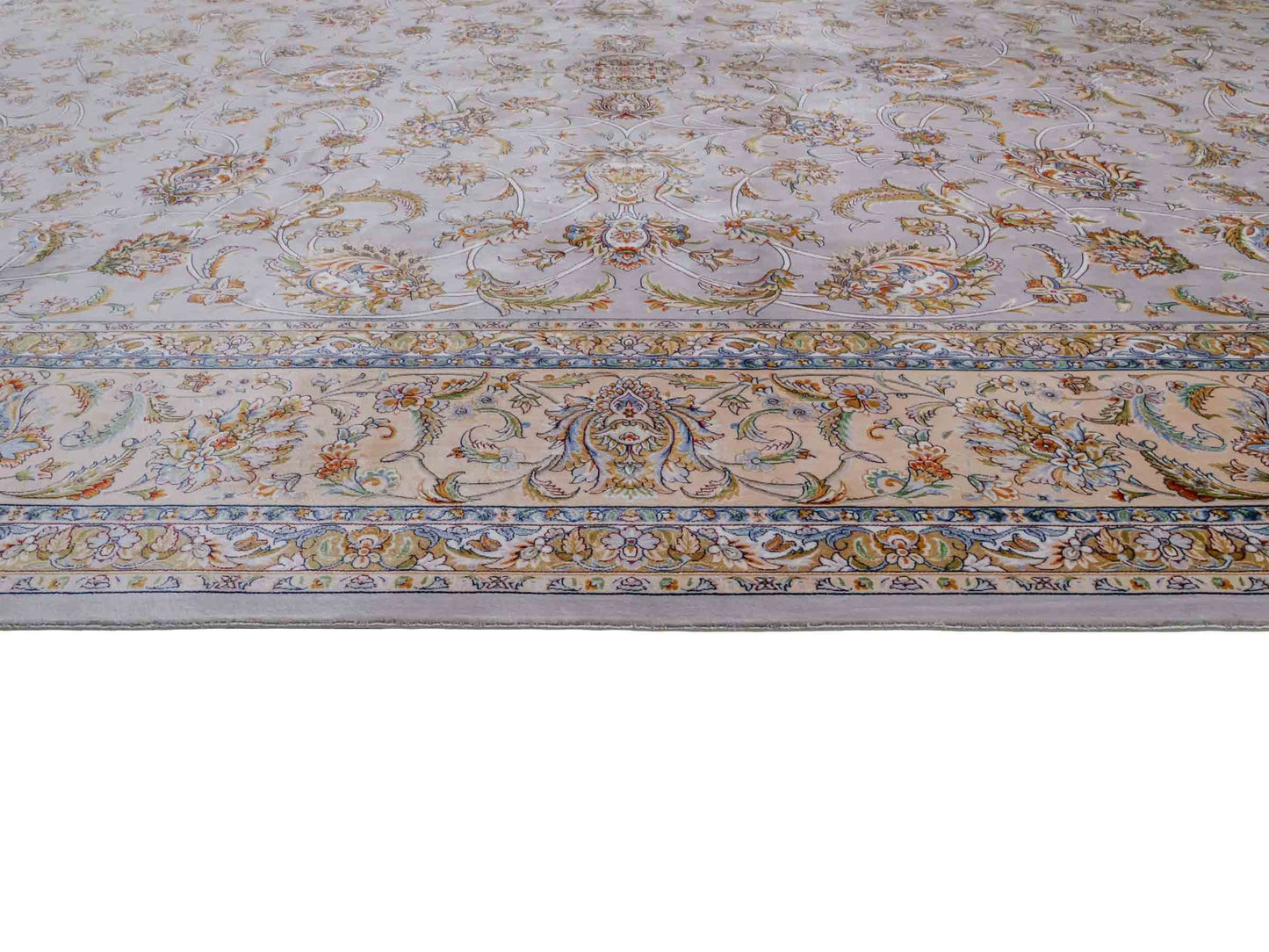 Ghom Maschinenteppich "Afridun" 300 x 200 cm aus pflanzlicher Seide (Viskose) mit Allover-Design, Silber-Grau. Teppichnummer: V2SV600H. Persian Luxury Collection by Khademi. Made in Iran / Persia – Vertrieb durch JUPITER Intl.