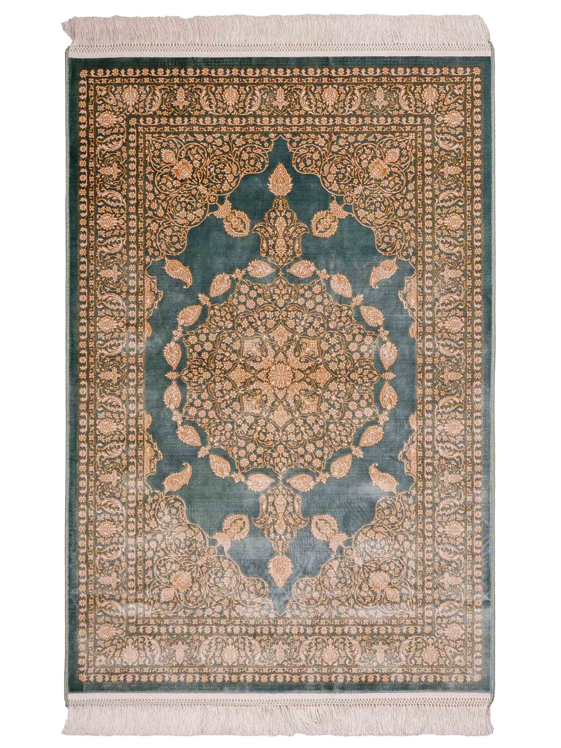 Ghom Maschinenteppich "Anahita" 120 x 80 cm aus pflanzlicher Seide (Viskose) mit Spiegel-Medaillon, Grün. Teppichnummer: V3TL096M. Persian Luxury Collection by Khademi. Made in Iran / Persia – Vertrieb durch JUPITER Intl.