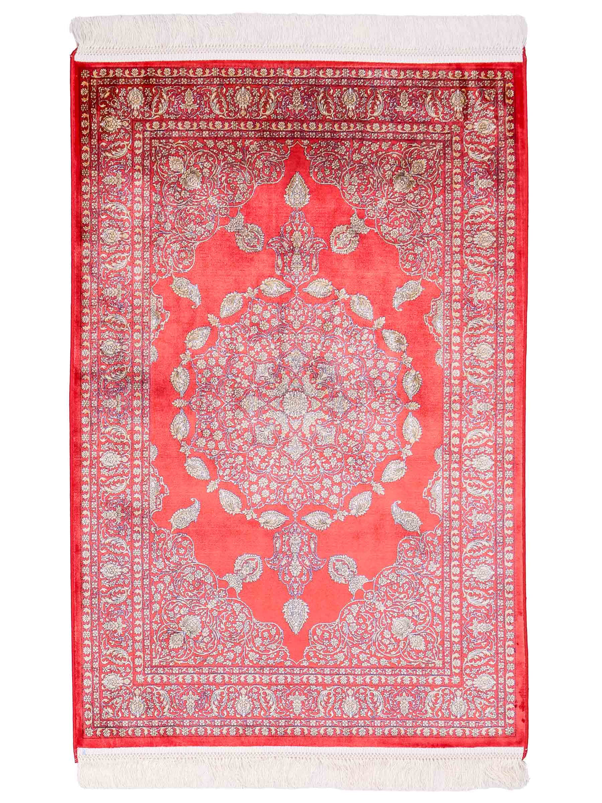 Ghom Maschinenteppich "Anahita" 120 x 80 cm aus pflanzlicher Seide (Viskose) mit Medaillon, Orange-Gold. Teppichnummer: V3BU096M. Persian Luxury Collection by Khademi. Made in Iran / Persia – Vertrieb durch JUPITER Intl.