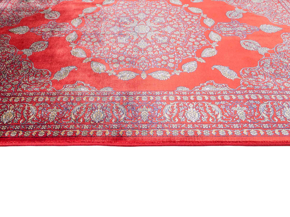 Ghom Maschinenteppich "Anahita" 120 x 80 cm aus pflanzlicher Seide (Viskose) mit Medaillon, Orange-Gold. Teppichnummer: V3BU096M. Persian Luxury Collection by Khademi. Made in Iran / Persia – Vertrieb durch JUPITER Intl.