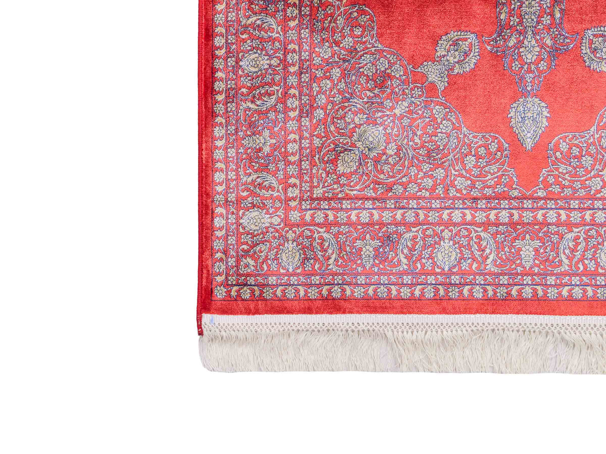 Ghom Maschinenteppich "Anahita" 120 x 80 cm aus pflanzlicher Seide (Viskose) mit Medaillon, Orange-Gold. Teppichnummer: V3BU096M. Persian Luxury Collection by Khademi. Made in Iran / Persia – Vertrieb durch JUPITER Intl.