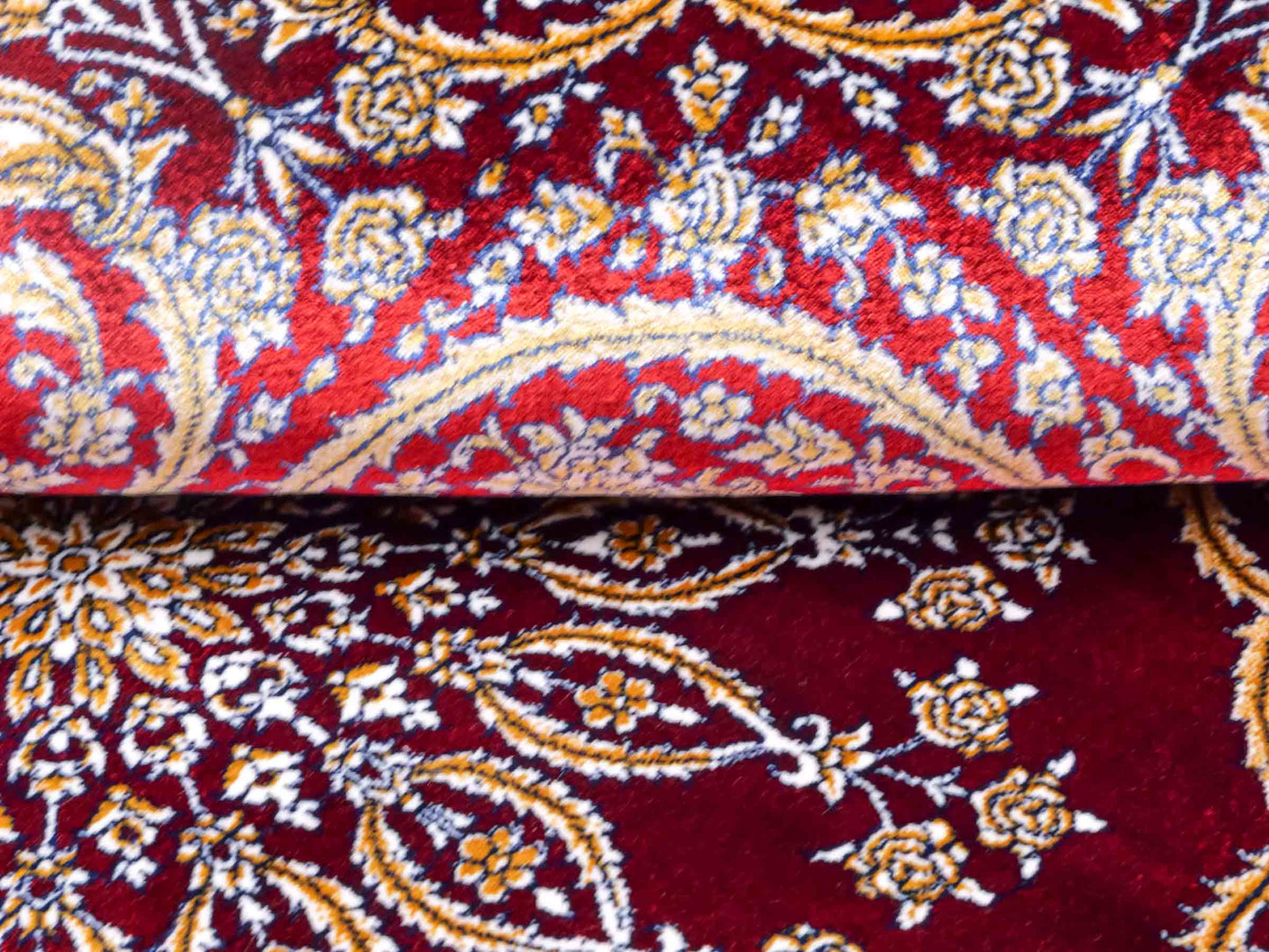 Ghom Maschinenteppich "Arash" 90 x 60 cm aus pflanzlicher Seide (Viskose) mit Spiegel-Medaillon, Rot. Teppichnummer: V4RD054M. Persian Luxury Collection by Khademi. Made in Iran / Persia – Vertrieb durch JUPITER Intl.